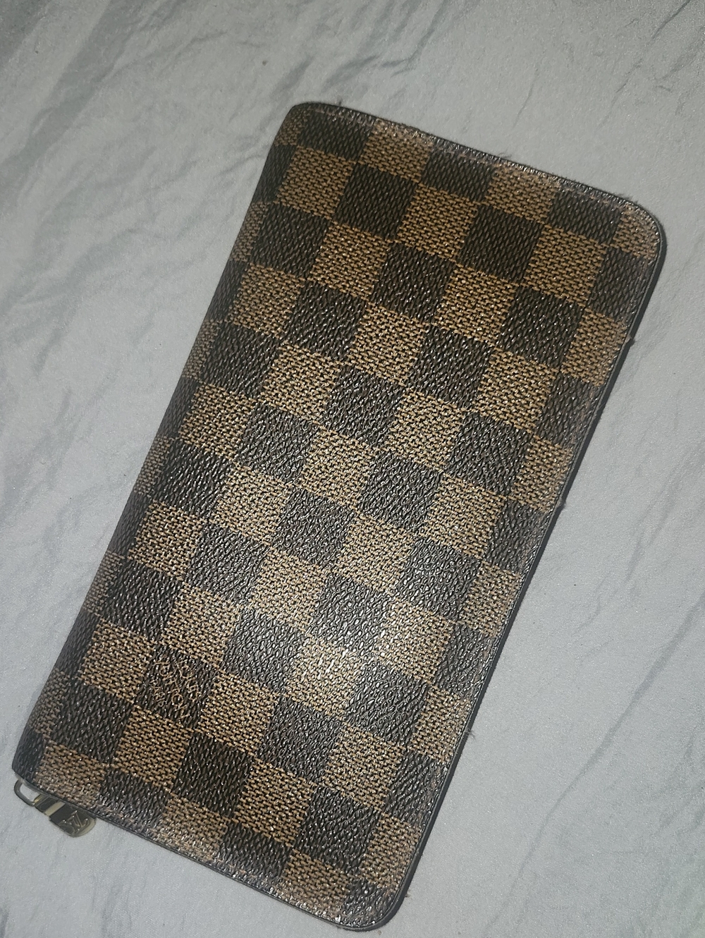 Authentic Louis Vuitton Zippy